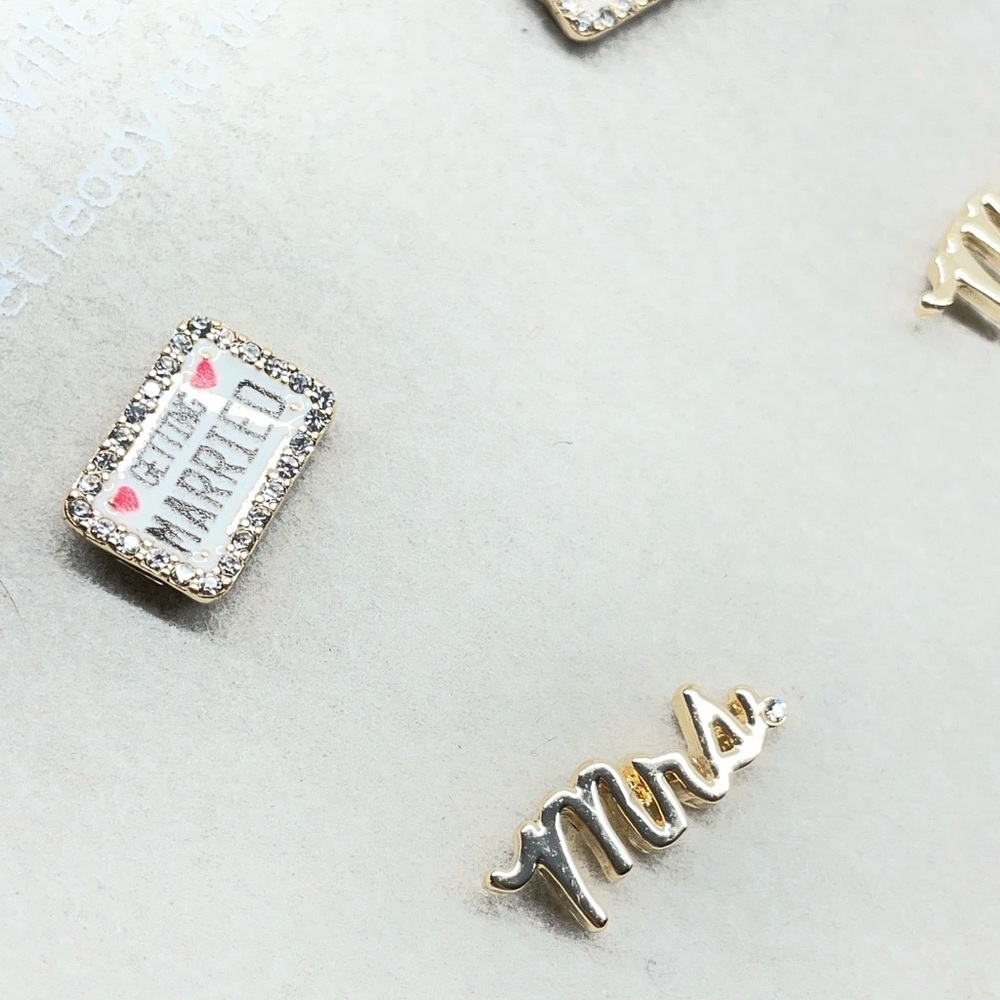 Baublebar Just Married Pave Imitation Pearl Heart & License Plate Drop earrings - Picture 3 of 6